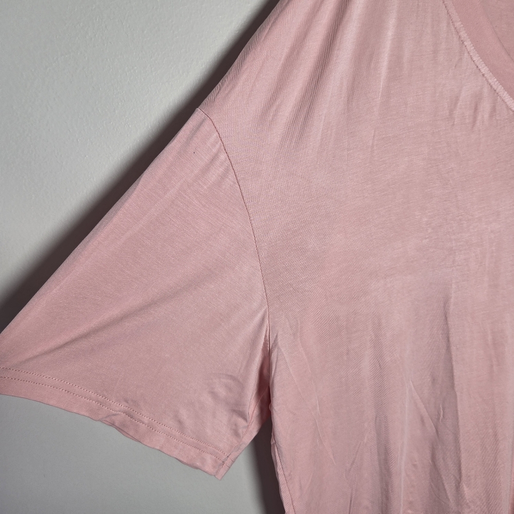 Basic Bae Pink V-Neck T-shirt NWT - Picture 3 of 11